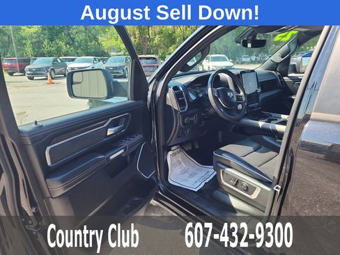 Used 2025 RAM 1500 Laramie AWD/4WD image 10