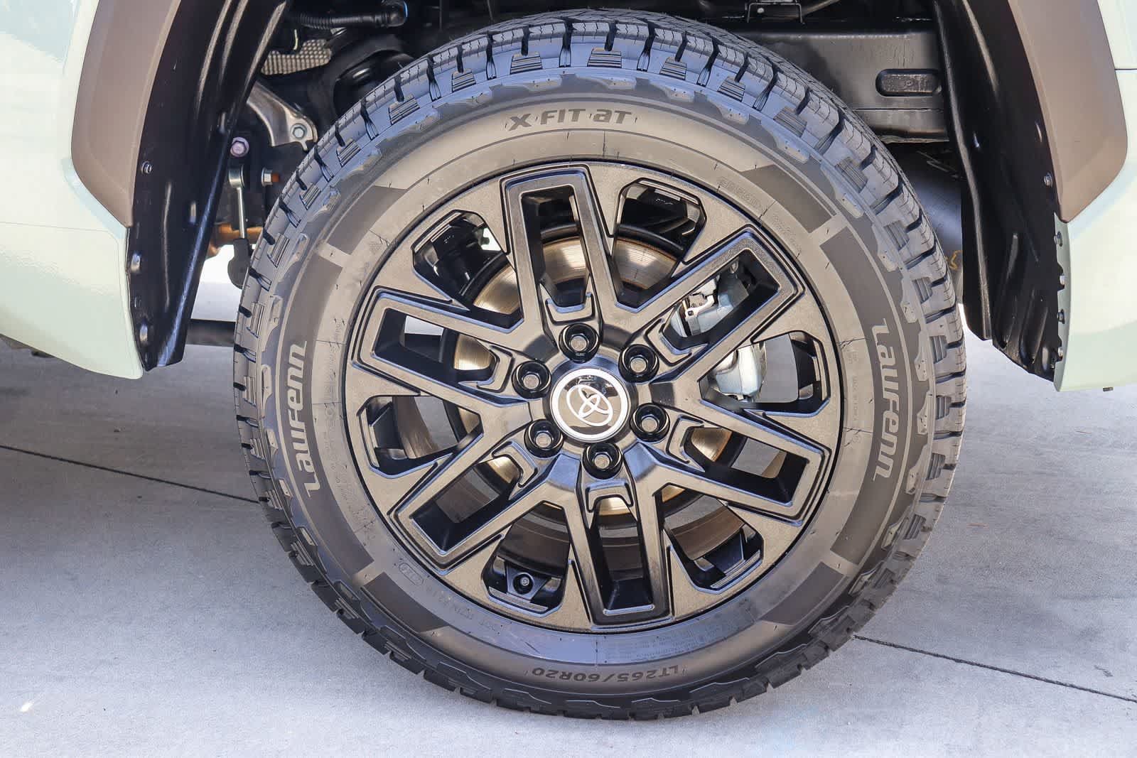 Used 2024 Toyota Tundra Limited AWD/4WD image 10