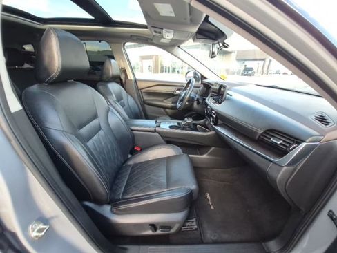 Used 2021 Nissan Rogue Platinum image 15