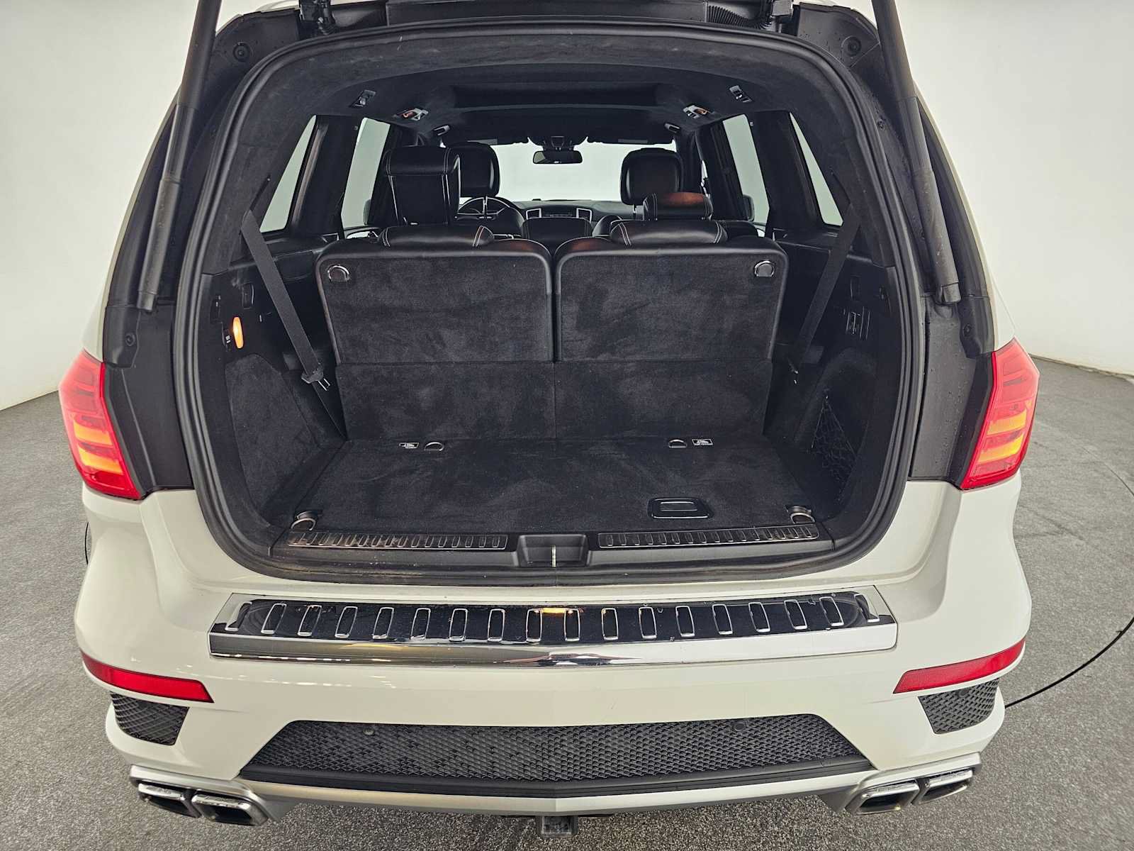 Used 2015 Mercedes-Benz GL 63 AMG 4MATIC image 15
