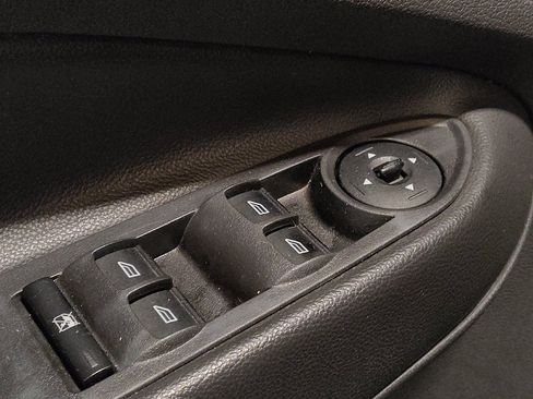 Used 2015 Ford Escape SE image 27