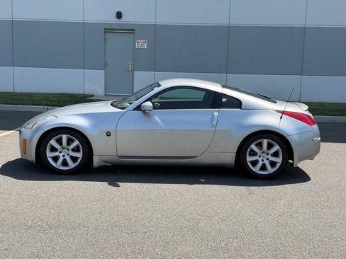 Used 2003 Nissan 350Z Touring RWD image 10