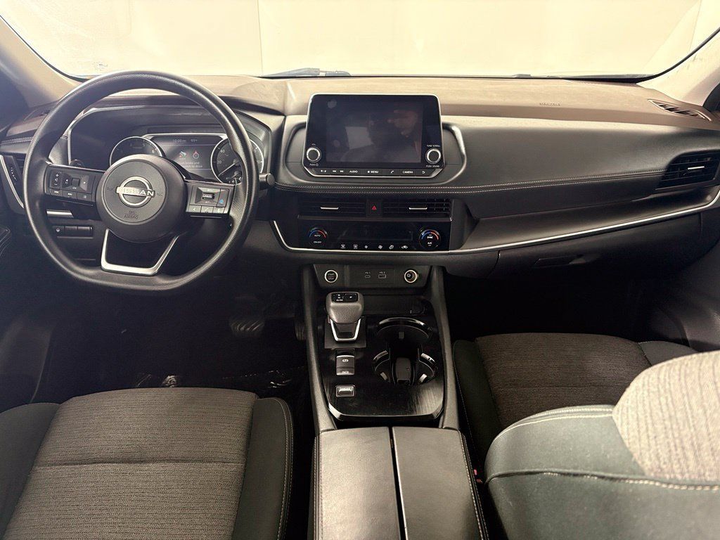 Used 2023 Nissan Rogue SV FWD image 40