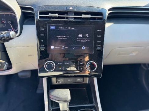 Used 2022 Hyundai Tucson SE w/ Cargo Package image 11