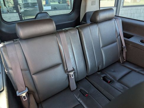 Used 2014 Chevrolet Suburban LTZ image 22