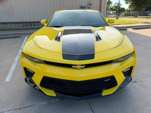 Used 2017 Chevrolet Camaro SS RWD image 2