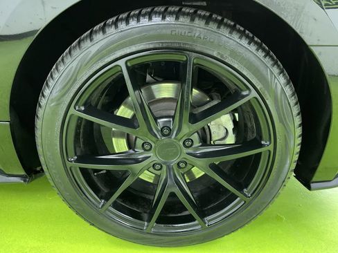 Used 2017 Ford Mustang GT Premium image 15