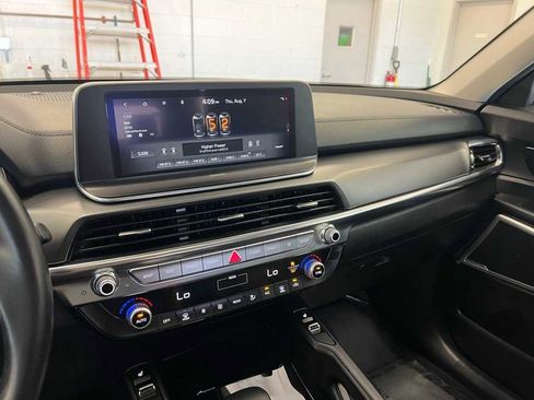 Used 2022 Kia Telluride S image 26
