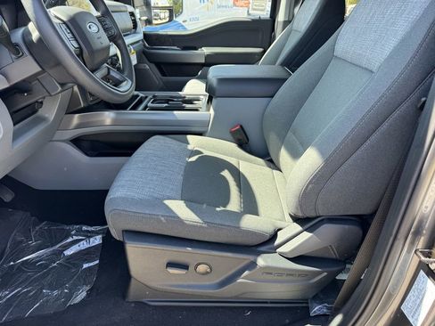 New 2026 Ford F250 XLT w/ XLT Premium Package image 14
