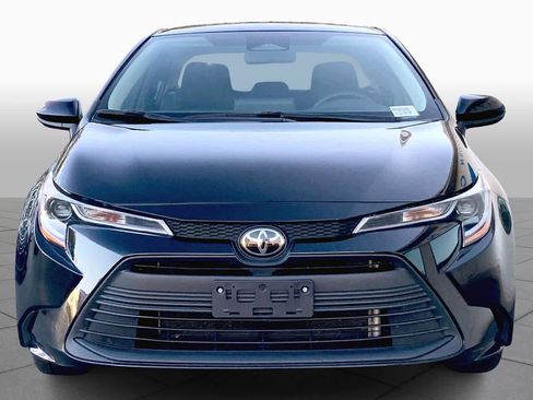 Used 2023 Toyota Corolla LE image 4