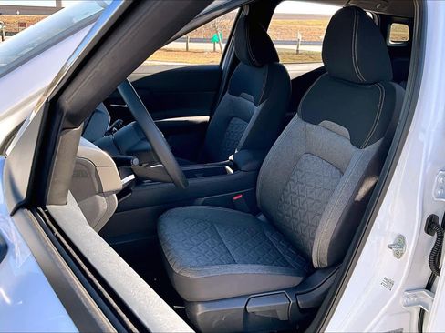 New 2026 Nissan Kicks SV image 9