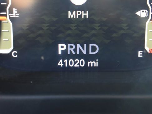 Used 2022 Jeep Wrangler Unlimited Sahara image 22