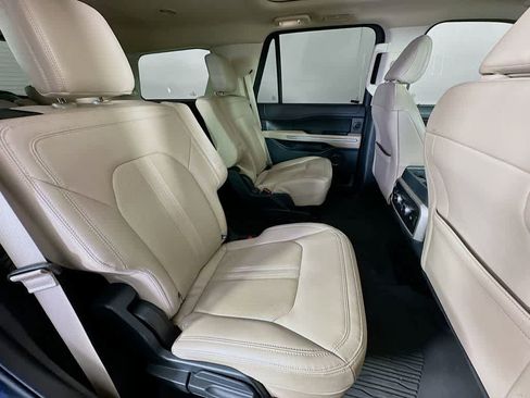 Certified 2022 Ford Expedition Limited image 35