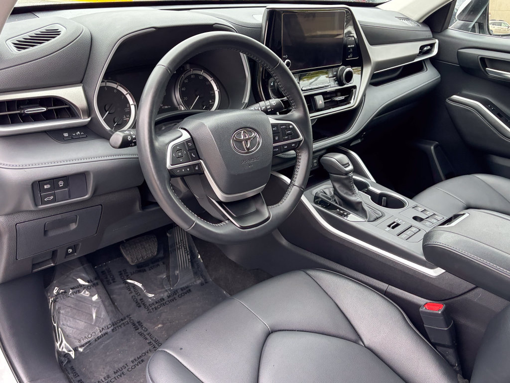 Used 2026 Toyota Highlander XLE AWD/4WD image 18
