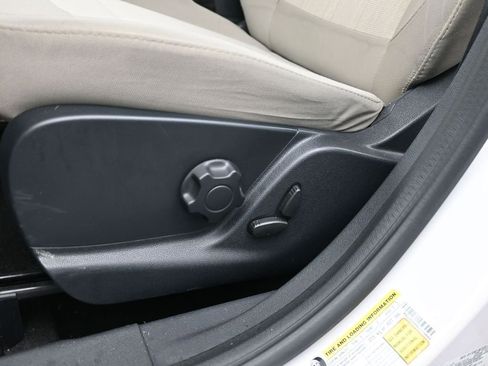 Used 2020 Ford EcoSport SE image 26