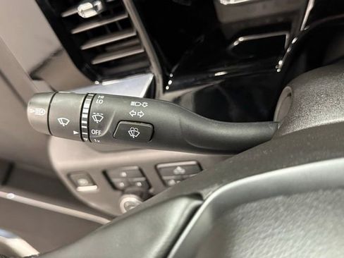 Used 2024 Chevrolet Silverado 2500 LT image 22