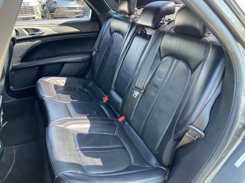 Used 2018 Lincoln MKZ Reserve FWD image 19