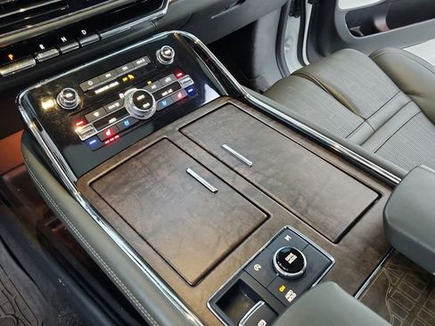 Used 2023 Lincoln Navigator L Black Label image 32