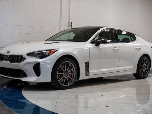 Used 2019 Kia Stinger GT2 image 4