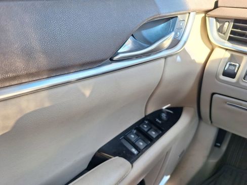 Used 2014 Cadillac XTS image 17