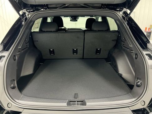 New 2026 Chevrolet Equinox EV LT image 24