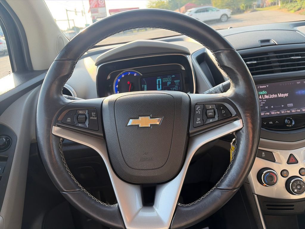 Used 2015 Chevrolet Trax LT w/ LT Plus Package AWD/4WD image 15