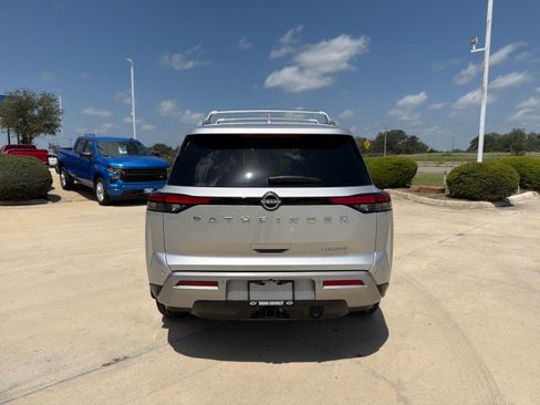 Used 2024 Nissan Pathfinder Platinum w/ Cargo Package FWD image 14