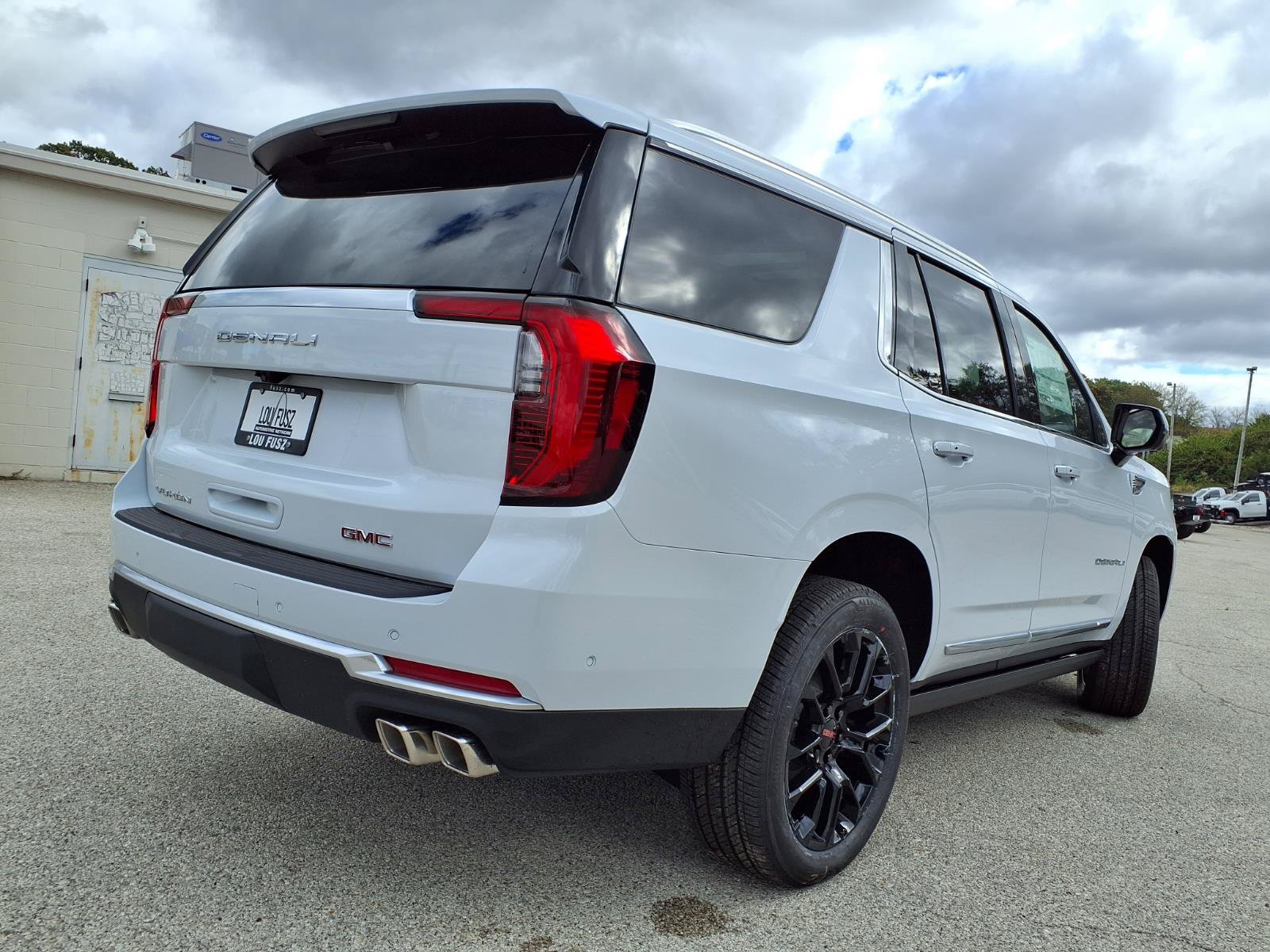 New 2026 GMC Yukon Denali w/ Sun & Power Step Package AWD/4WD image 28