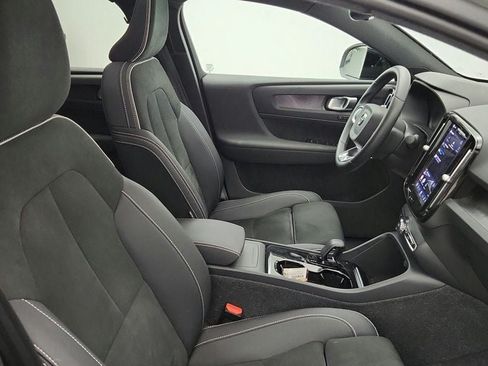 Used 2023 Volvo C40 P8 Recharge Plus AWD/4WD image 21