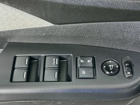 Used 2016 Honda CR-V EX image 24