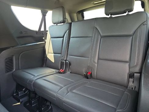 Used 2024 Chevrolet Suburban LT AWD/4WD image 17