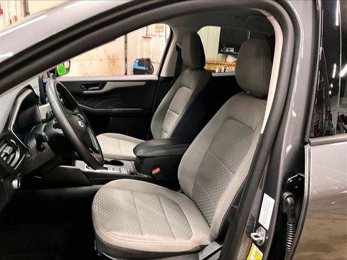 Used 2022 Ford Escape SE w/ Cold Weather Package AWD/4WD image 10