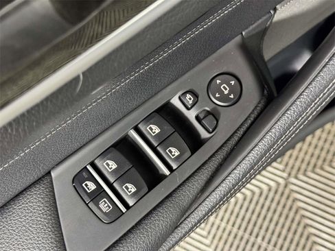 Used 2023 BMW M550i xDrive M550i xDrive w/ Executive Package image 18