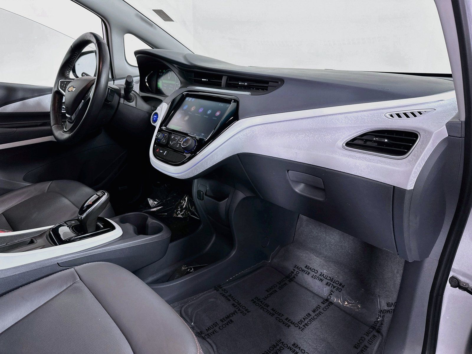 Used 2019 Chevrolet Bolt Premier w/ Infotainment Package FWD image 29