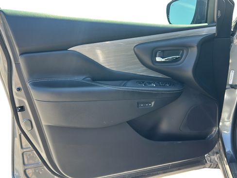 Used 2016 Nissan Murano Platinum w/ Platinum Technology Package FWD image 10
