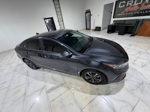 Used 2024 Kia Forte LXS FWD image 5