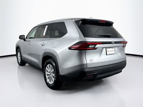 Certified 2025 Toyota Grand Highlander AWD image 8