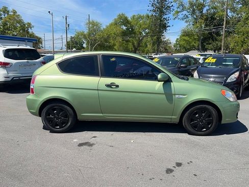 Used 2011 Hyundai Accent GS FWD image 9
