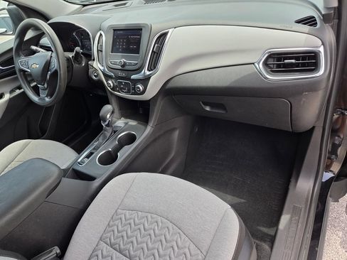 Certified 2024 Chevrolet Equinox LS w/ LS Convenience Package FWD image 16