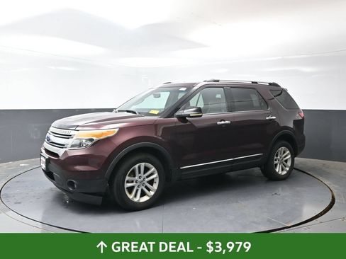 Used 2011 Ford Explorer XLT w/ 202A Rapid Spec Order Code AWD/4WD image 8