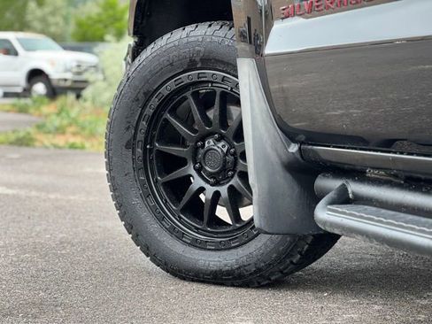 Used 2019 Chevrolet Silverado 1500 LT w/ All Star Edition AWD/4WD image 13