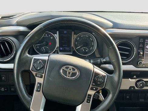 Used 2020 Toyota Tacoma SR5 RWD image 21