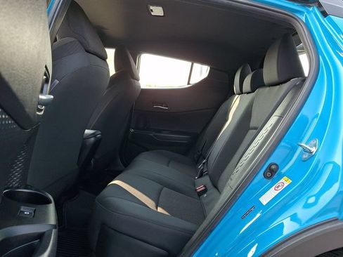Used 2019 Toyota C-HR XLE FWD image 13