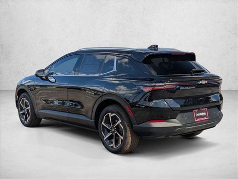 New 2026 Chevrolet Equinox EV LT image 8