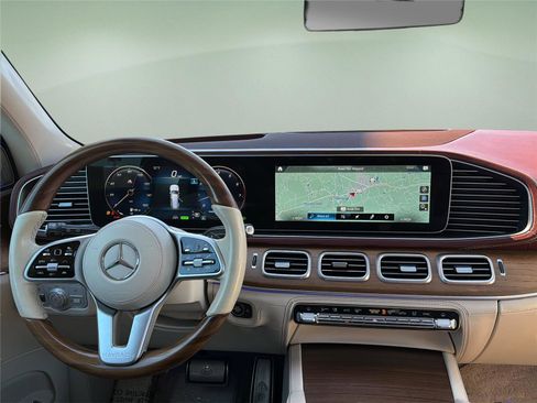 Used 2021 Mercedes-Benz Maybach GLS 600 4MATIC image 17
