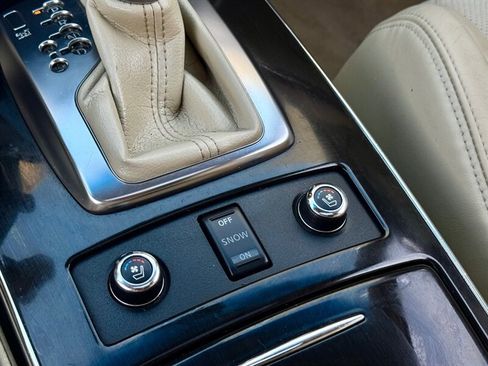 Used 2017 INFINITI QX70 AWD image 28