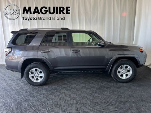 Used 2023 Toyota 4Runner SR5 Premium w/ Moonroof Package AWD/4WD image 2