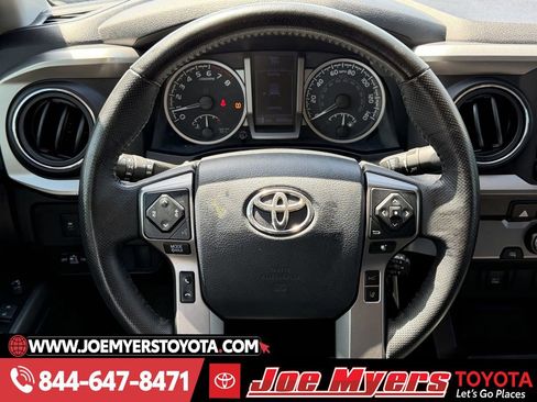 Used 2020 Toyota Tacoma SR5 image 15