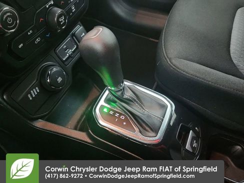 Used 2021 Jeep Renegade Latitude image 27