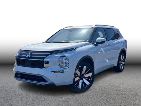 Used 2025 Mitsubishi Outlander 4WD Plug-In Hybrid image 1